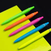 Długopis automatyczny SCHNEIDER Reco, M, blister, mix kolorów neonowych - 9