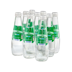 Naturalna woda mineralna  średnionasycona CO2 0,3l